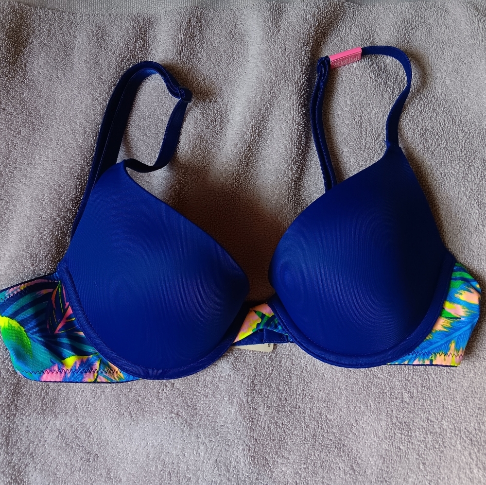 PINK Victoria's Secret Blue Hawaiian Wear Everywhere Push-Up Bra. 32A. NWT!